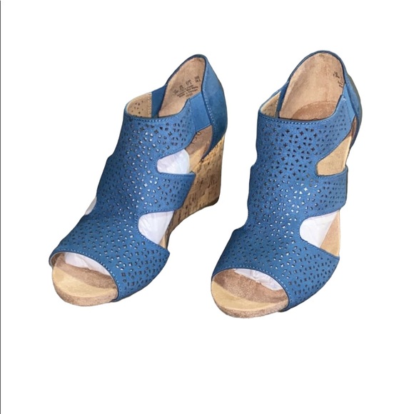 Life Stride Shoes - NWOT - Life Stride Soft System Wedges